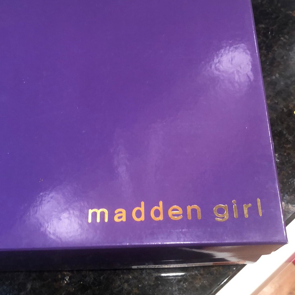 Madden girl wedges
